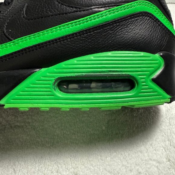 Undefeated x Nike Air Max 90 Black Green Spark Sz12 - | OG box and ex laces Rare - Picture 12 of 13